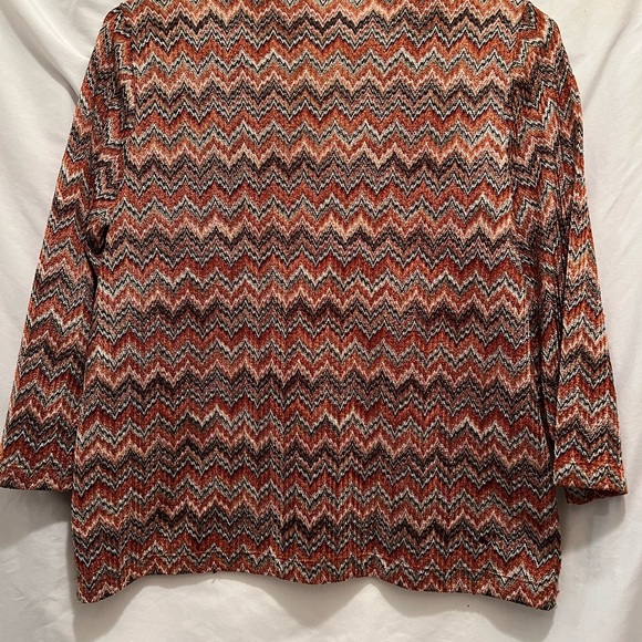 Ladies Alfred Dunner Brown and Rust tones popover top. 3/4 Sleeves . Size S - Picture 3 of 8